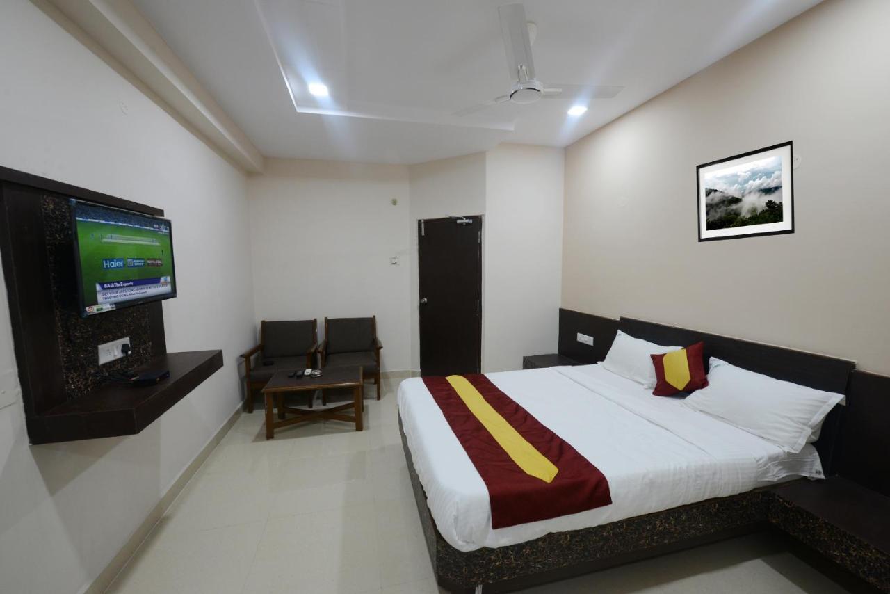 Dwaraka Inn Visakhapatnam Exterior photo