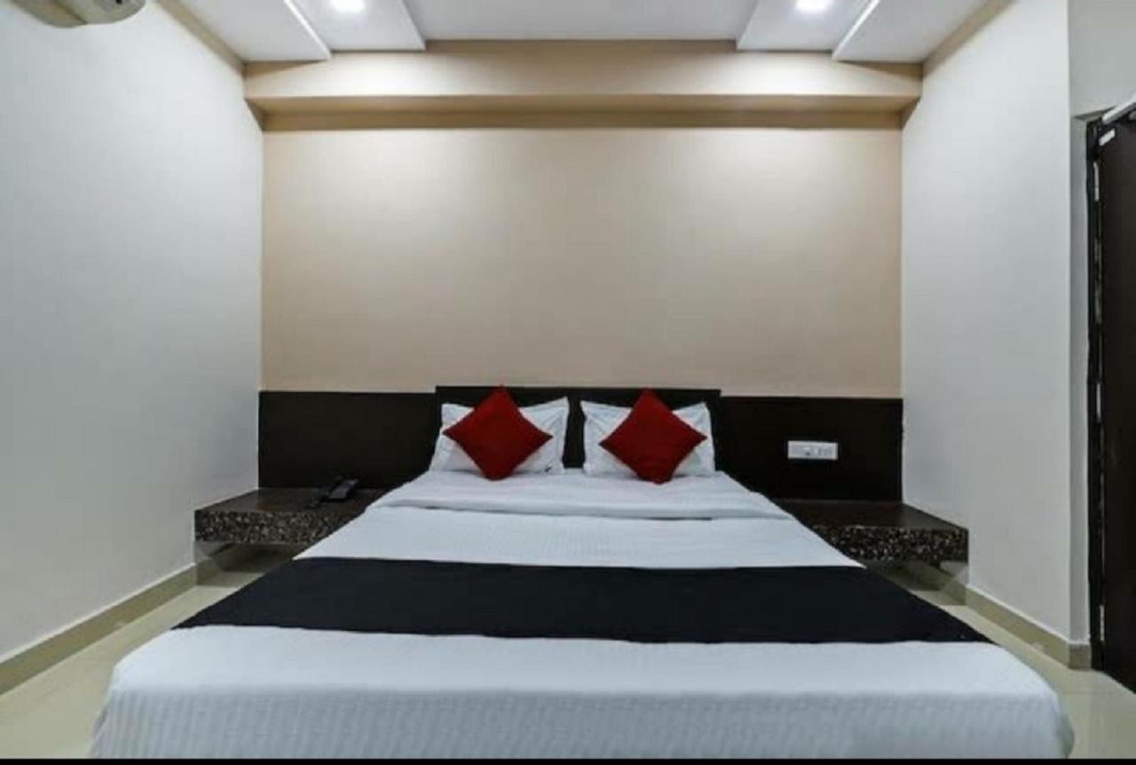 Dwaraka Inn Visakhapatnam Exterior photo